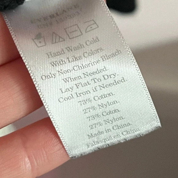 Everlane • Solid Black Knit Crew Neck Sweater - Picture 4 of 6